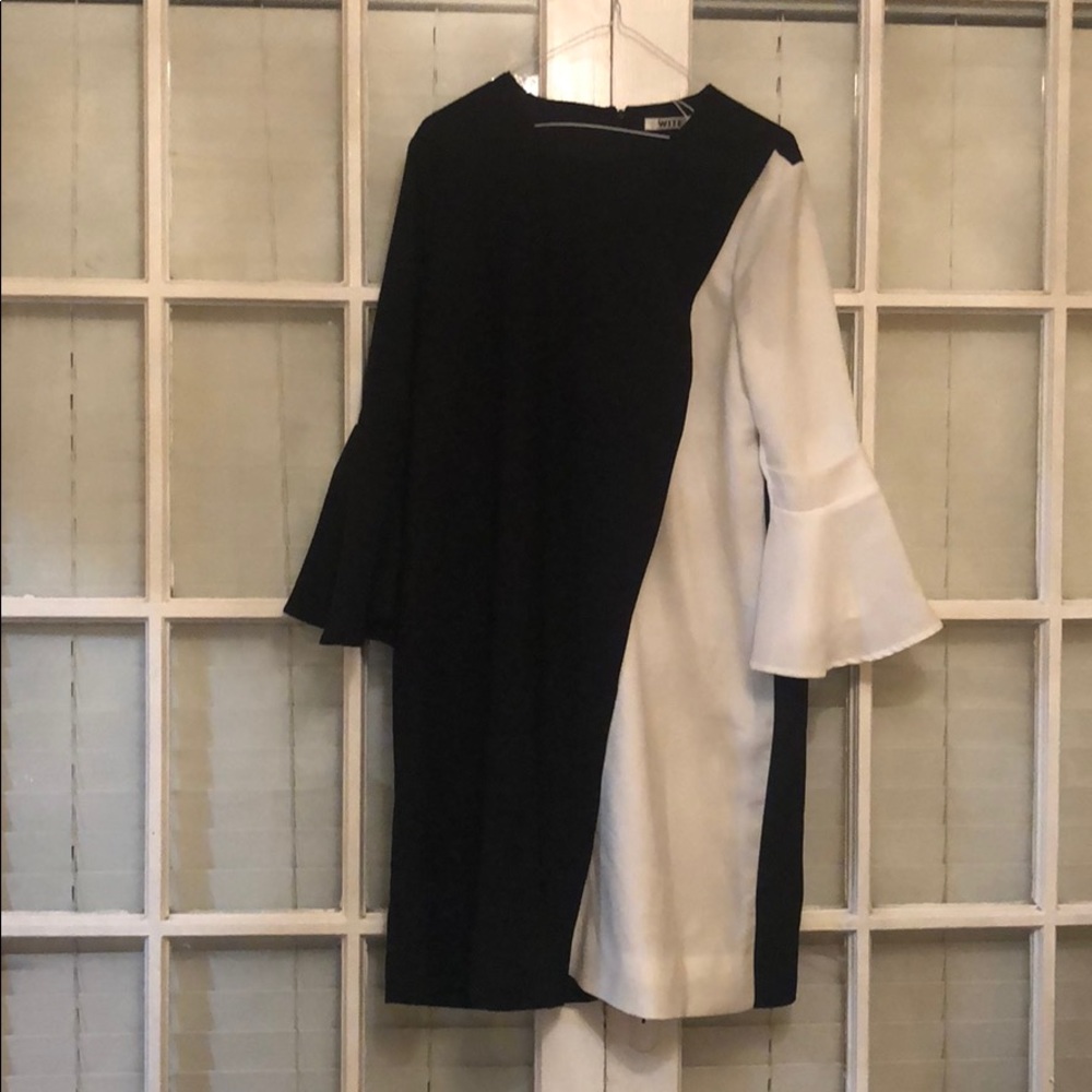 Beautiful black and white dress!